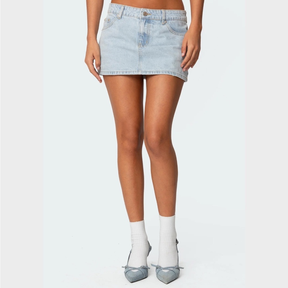 NWT Edikted Chiara Mini Jean Skirt